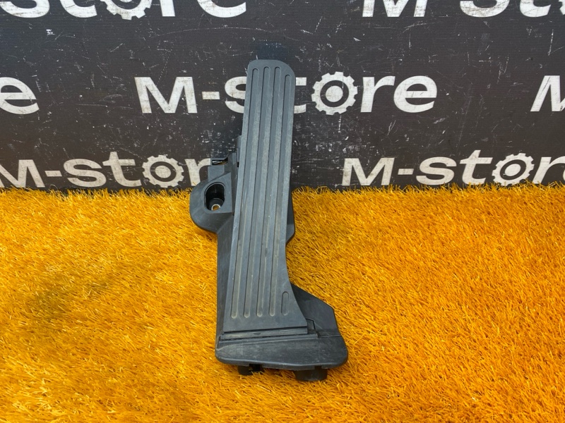 педаль газа, 1000 рублей, Красноярск