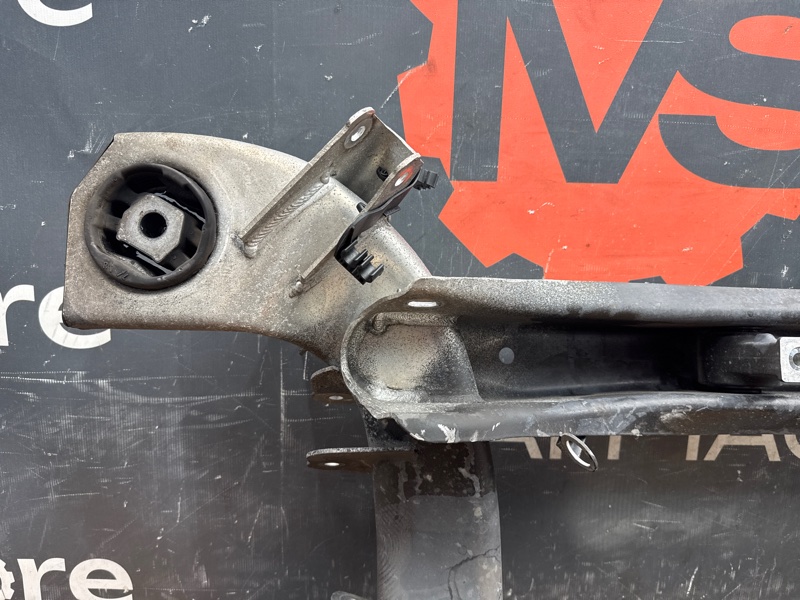 Балка поперечная (подрамник), 1200 рублей, Красноярск