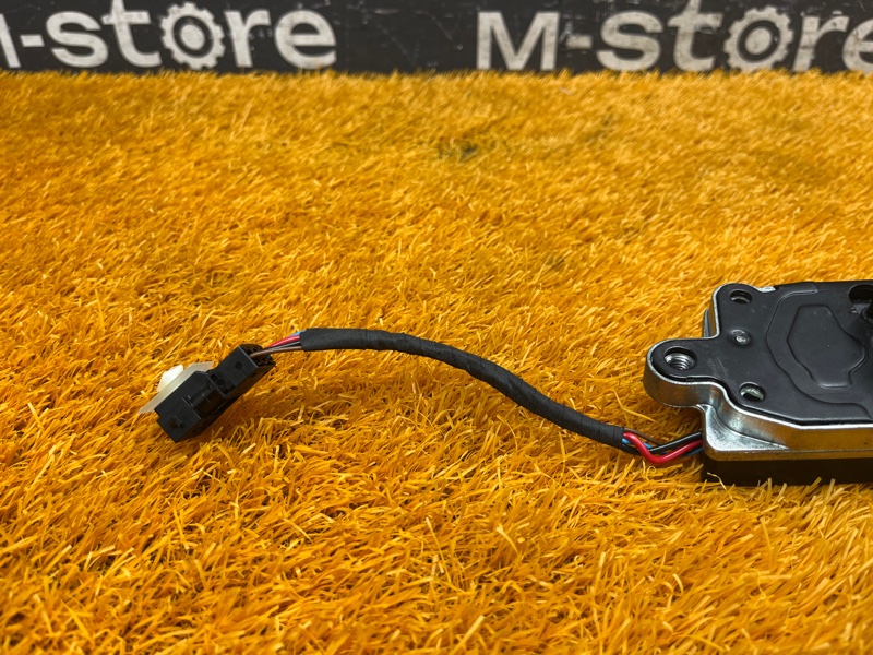 Доводчик крышки багажника, 3000 рублей, Красноярск