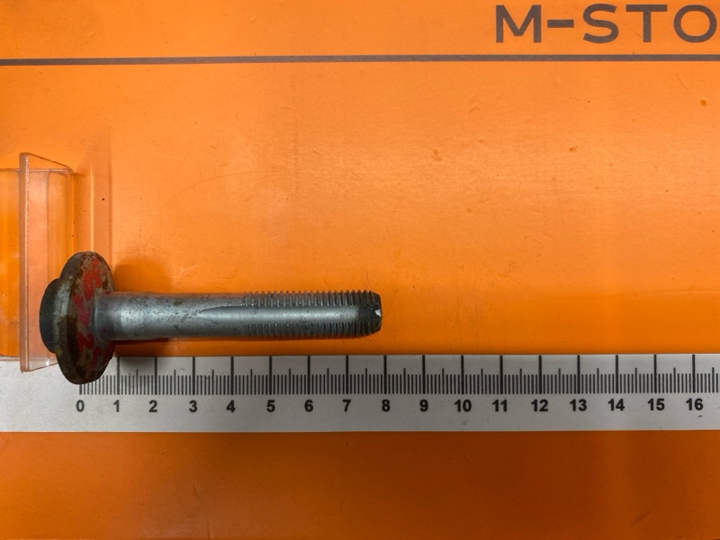 Болт развальный, 1000 рублей, Красноярск