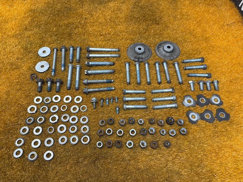 Болты и гайки задней подвески, 800 рублей, Красноярск