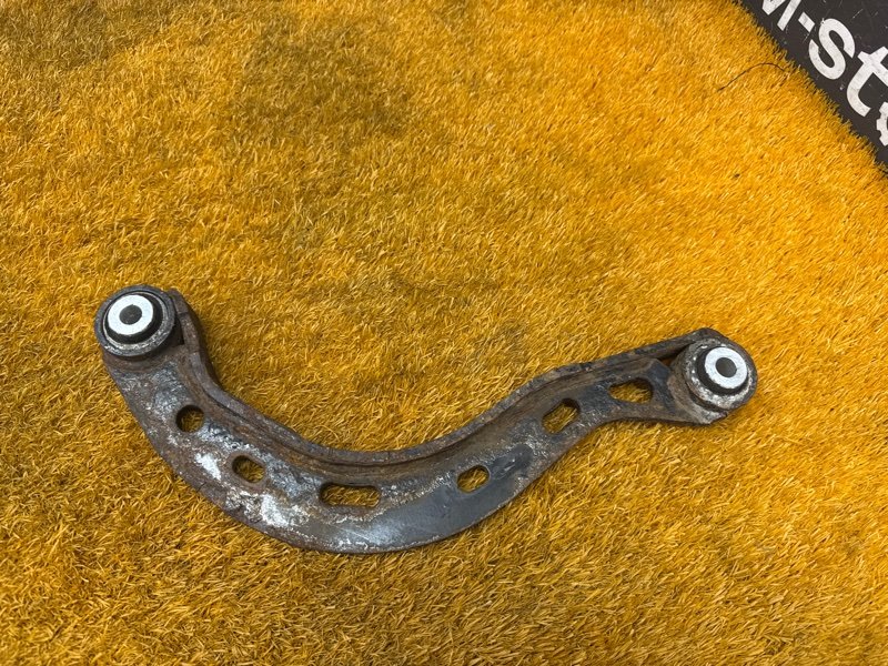 Рычаг подвески верхний, 1000 рублей, Красноярск