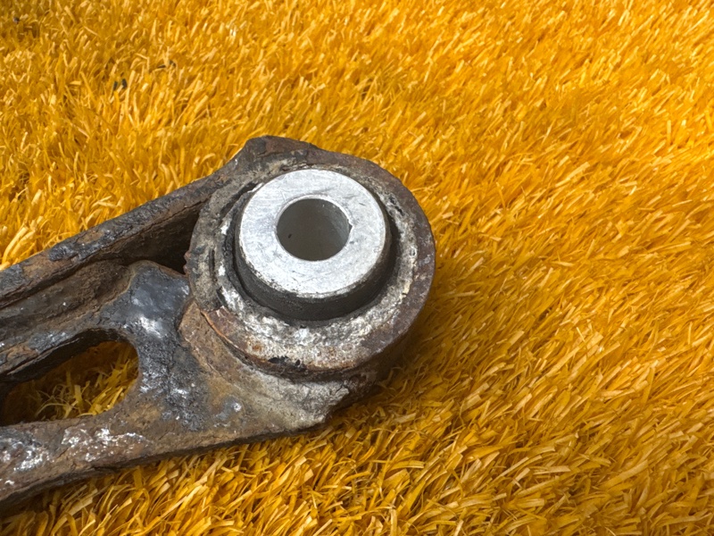 Рычаг подвески верхний, 1000 рублей, Красноярск