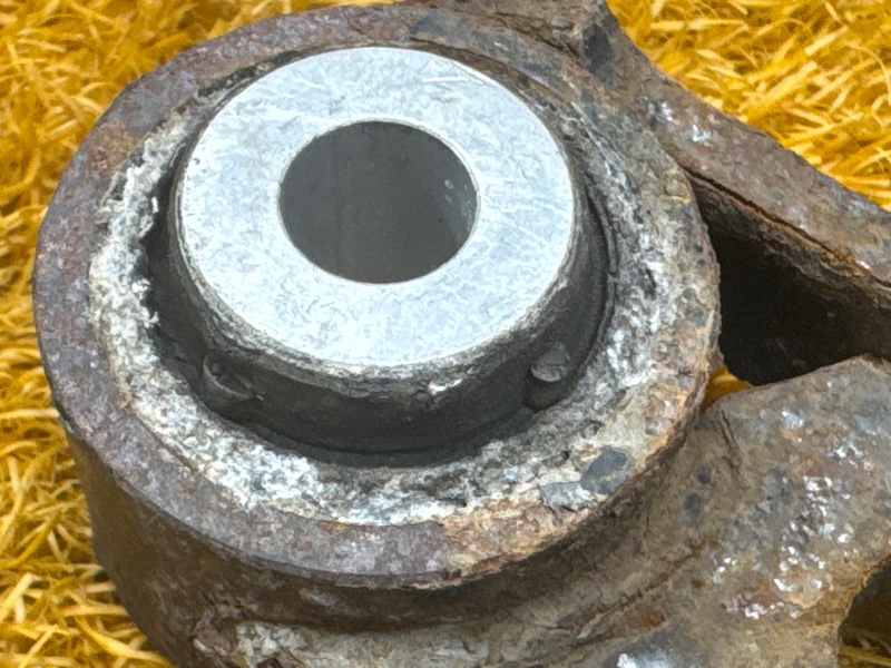 Рычаг подвески верхний, 1000 рублей, Красноярск