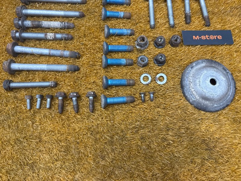 Болты и гайки задней подвески, 800 рублей, Красноярск