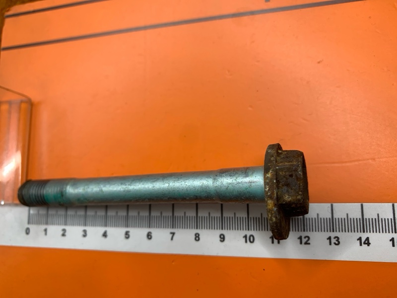 Болт развальный, 800 рублей, Красноярск