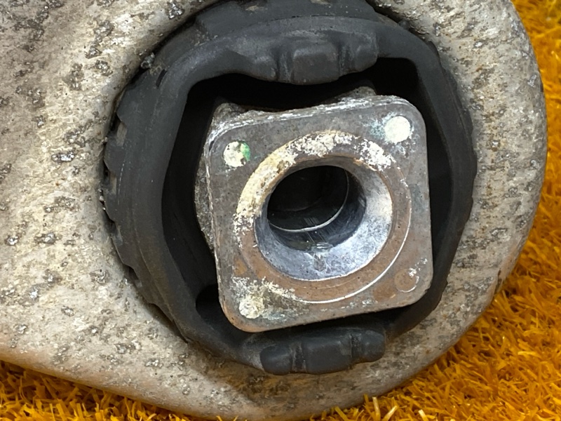 Балка поперечная (подрамник), 3000 рублей, Красноярск