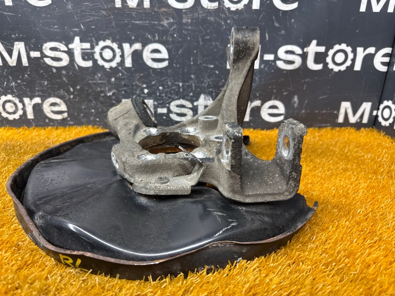 кулак поворотный, 1000 рублей, Красноярск