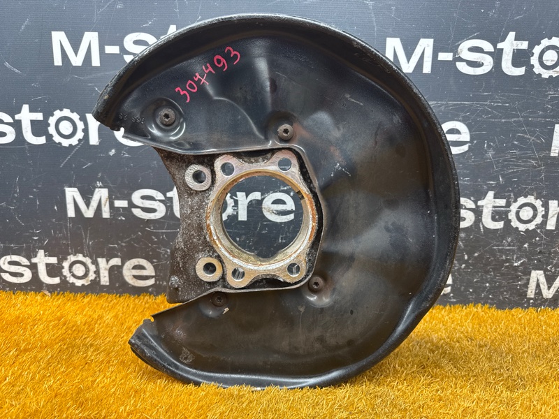 кулак поворотный, 1000 рублей, Красноярск