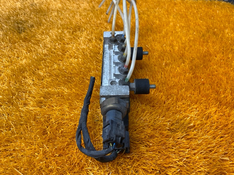 Блок клапанов пневмоподвески, 10000 рублей, Красноярск