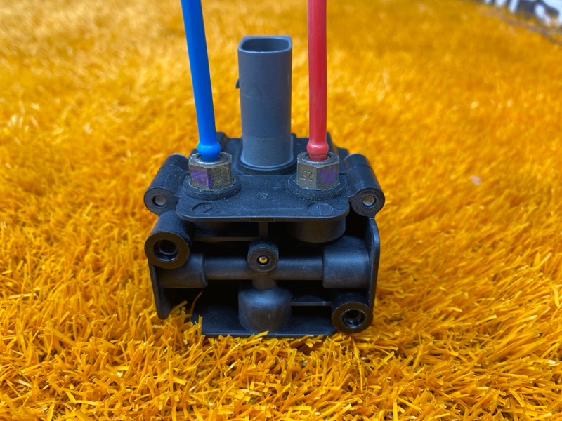 Блок клапанов пневмоподвески, 5000 рублей, Красноярск