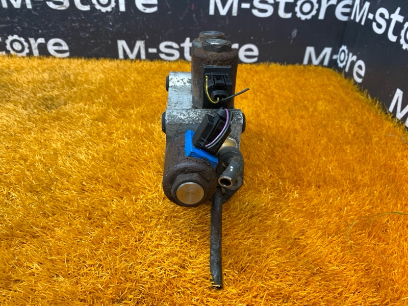 Блок клапанов пневмоподвески, 18000 рублей, Красноярск