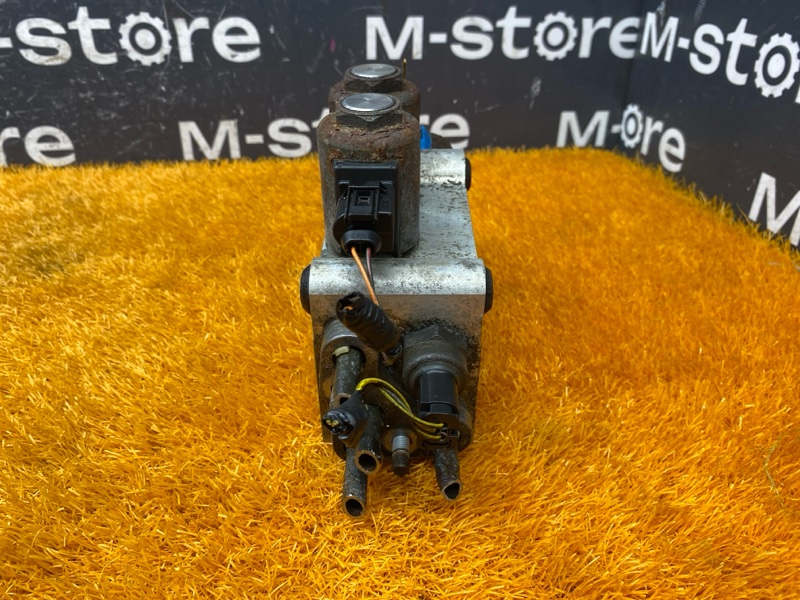 Блок клапанов пневмоподвески, 18000 рублей, Красноярск