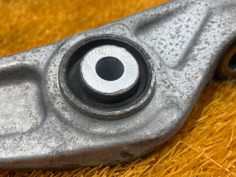 Рычаг подвески нижний, 1000 рублей, Красноярск