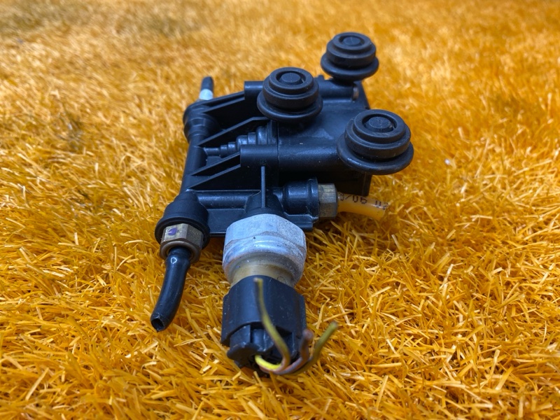 Блок клапанов пневмоподвески, 5000 рублей, Красноярск