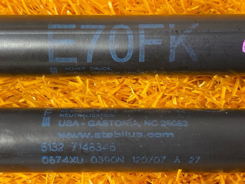 амортизатор капота, 500 рублей, Красноярск