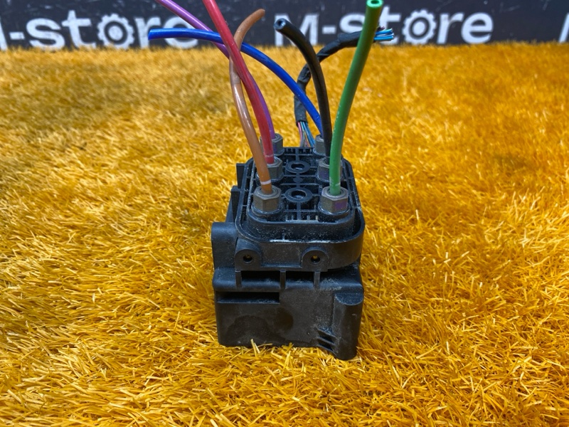 Блок клапанов пневмоподвески, 12000 рублей, Красноярск