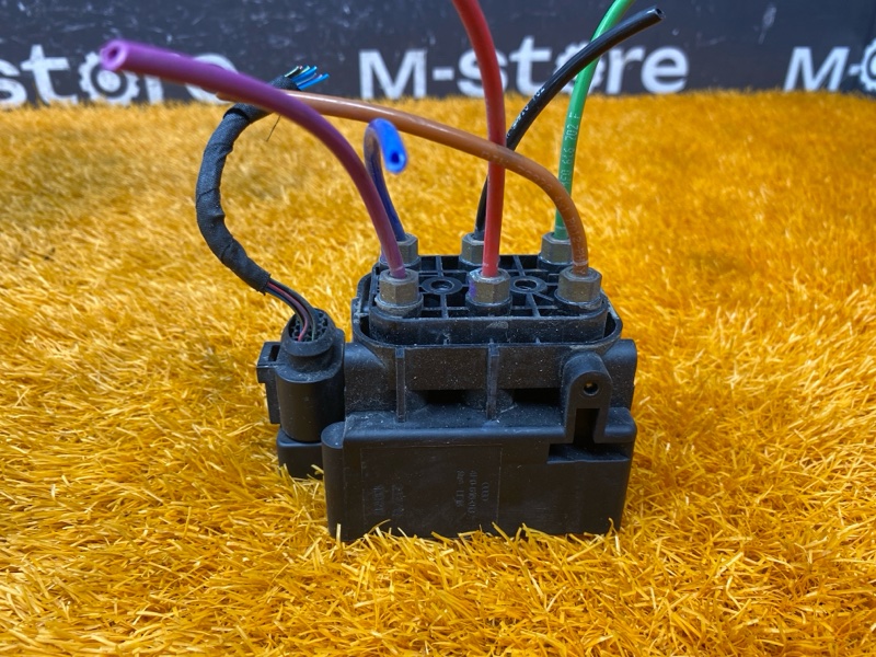 Блок клапанов пневмоподвески, 12000 рублей, Красноярск