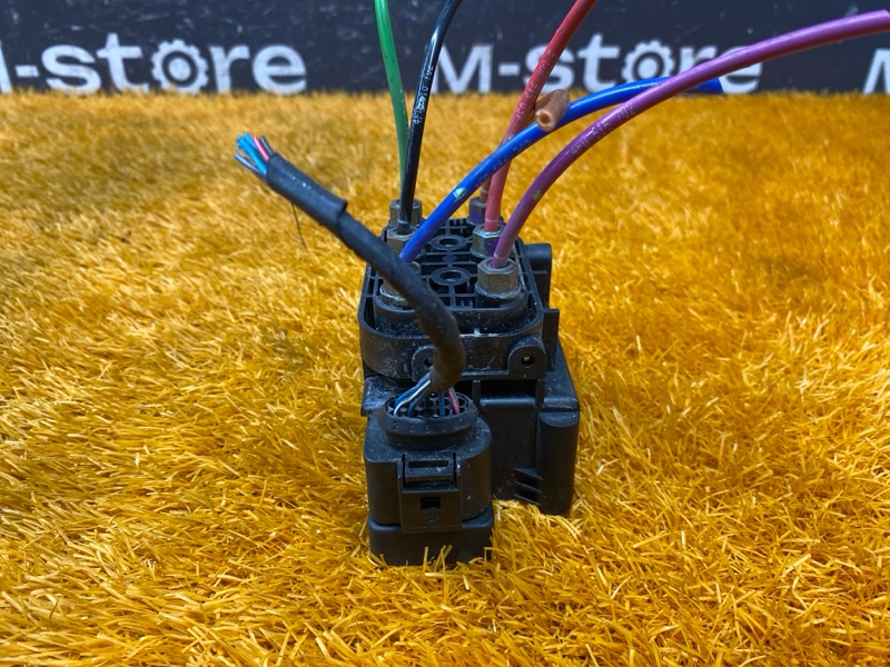 Блок клапанов пневмоподвески, 12000 рублей, Красноярск