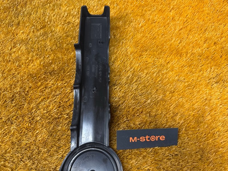 крышка двигателя, 1000 рублей, Красноярск