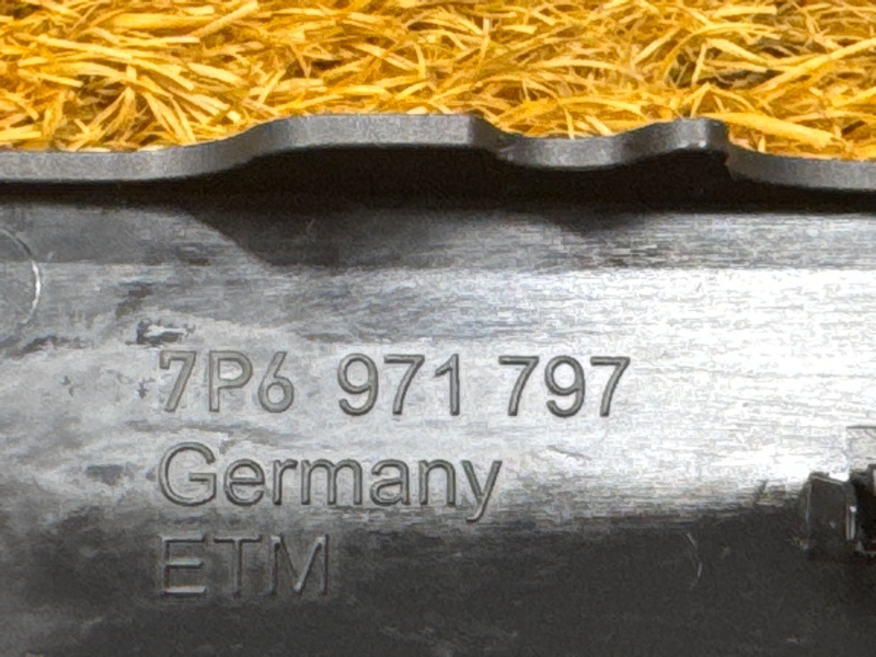 крышка двигателя, 1000 рублей, Красноярск