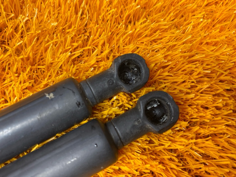 амортизатор капота, 900 рублей, Красноярск