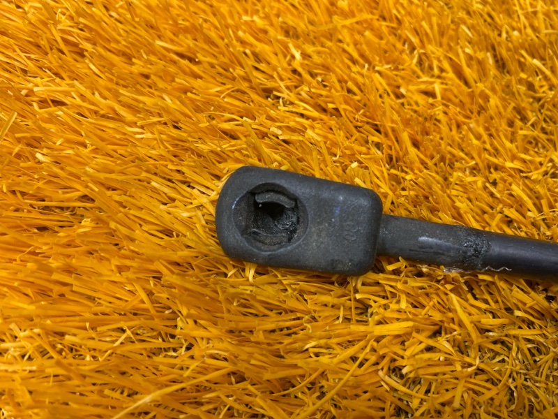 амортизатор капота, 500 рублей, Красноярск