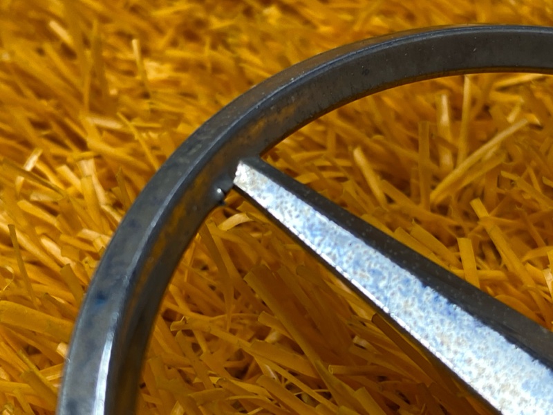 Эмблема на капот, 2000 рублей, Красноярск