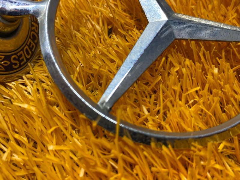 Эмблема на капот, 2000 рублей, Красноярск