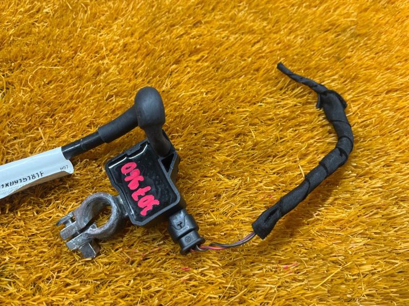 Клемма аккумулятора минус, 2000 рублей, Красноярск