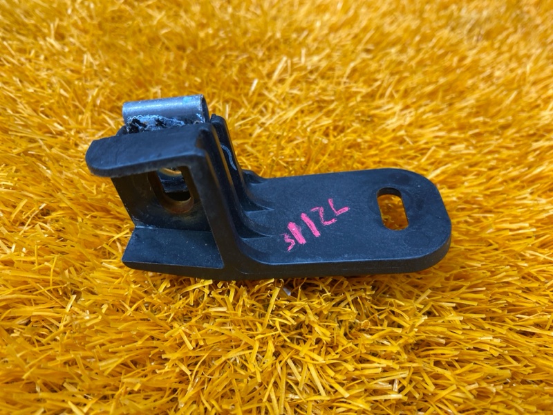 кронштейн фары, 1000 рублей, Красноярск