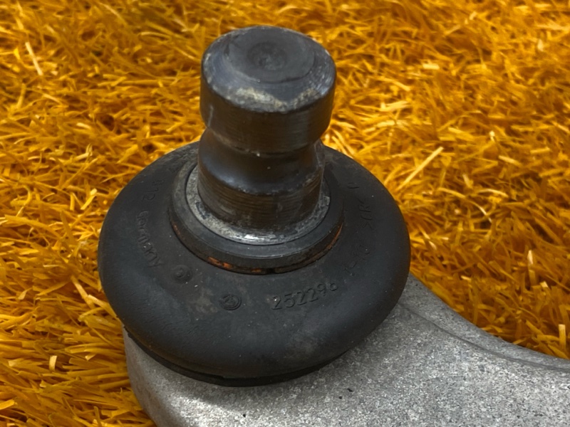 Рычаг подвески верхний, 1000 рублей, Красноярск