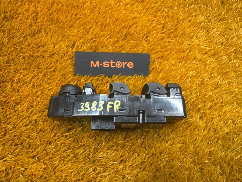 Блок управления стеклоподъемниками, 2000 рублей, Красноярск