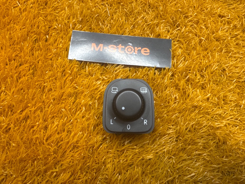 Кнопка регулировки зеркал, 500 рублей, Красноярск