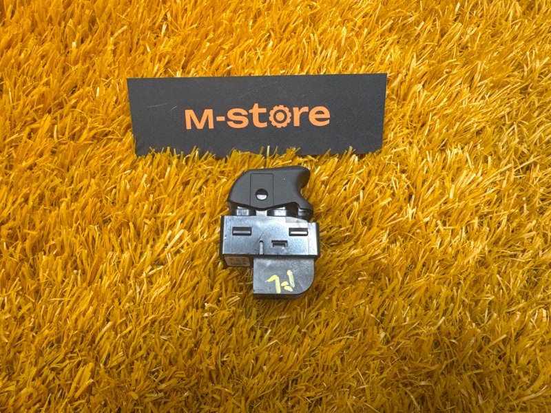 кнопка стеклоподъемника, 500 рублей, Красноярск