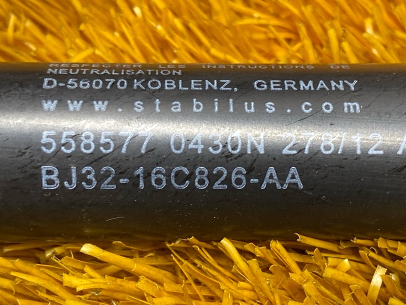 амортизатор капота, 1500 рублей, Красноярск