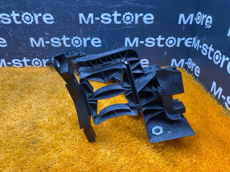 крепление бампера, 1400 рублей, Красноярск