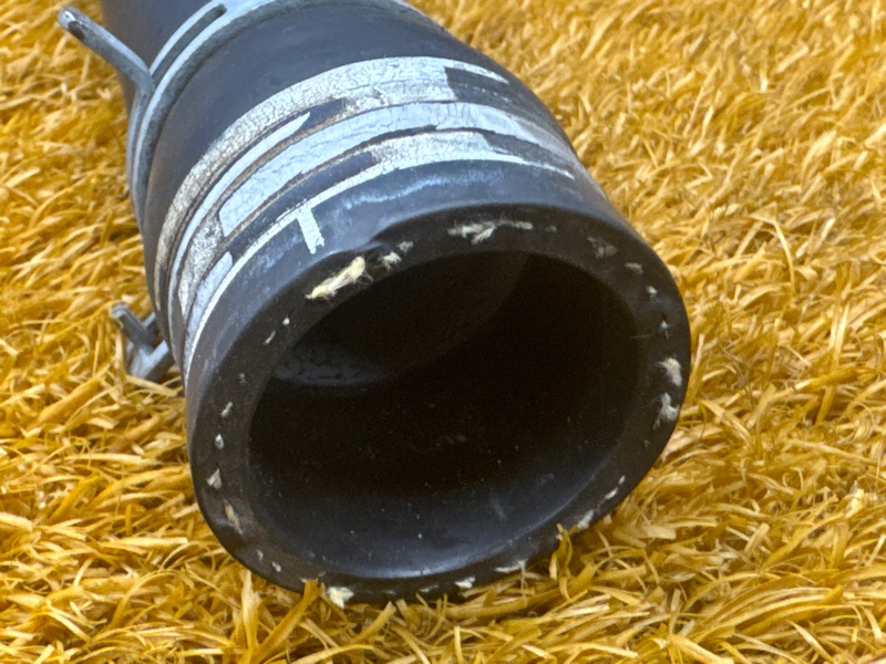 Патрубок радиатора верхний, 3000 рублей, Красноярск