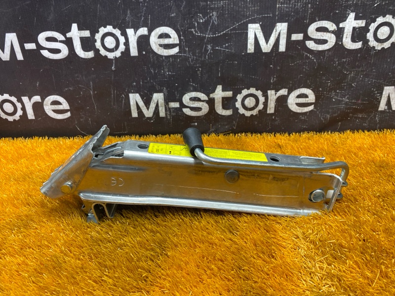 домкрат, 3000 рублей, Красноярск