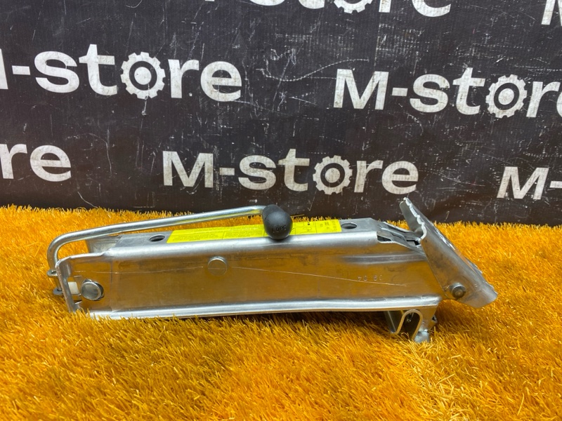 домкрат, 3000 рублей, Красноярск