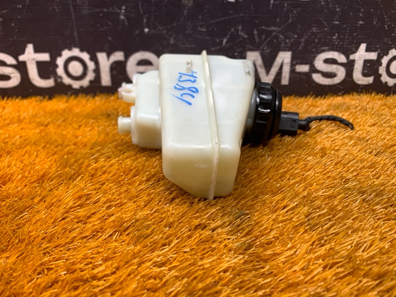 Бачок главного тормозного цилиндра, 500 рублей, Красноярск