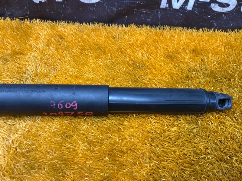 амортизатор багажника, 9000 рублей, Красноярск