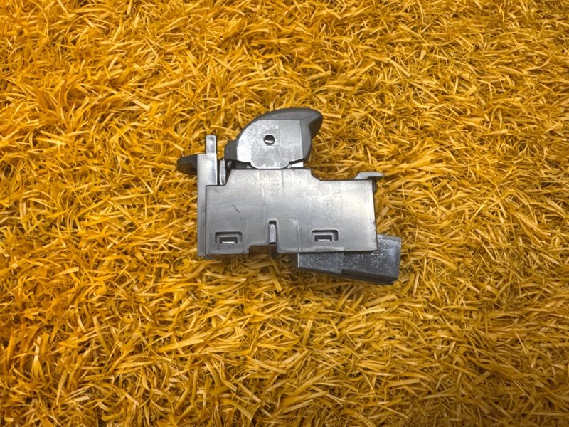 кнопка стеклоподъемника, 500 рублей, Красноярск