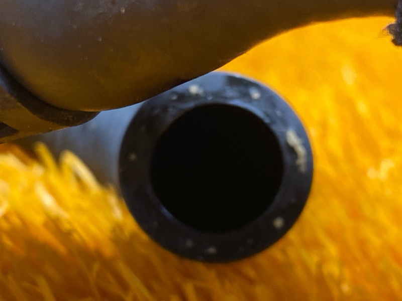 Патрубок системы охлаждения, 1000 рублей, Красноярск