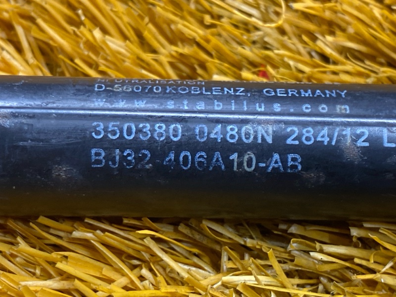 амортизатор багажника, 1500 рублей, Красноярск