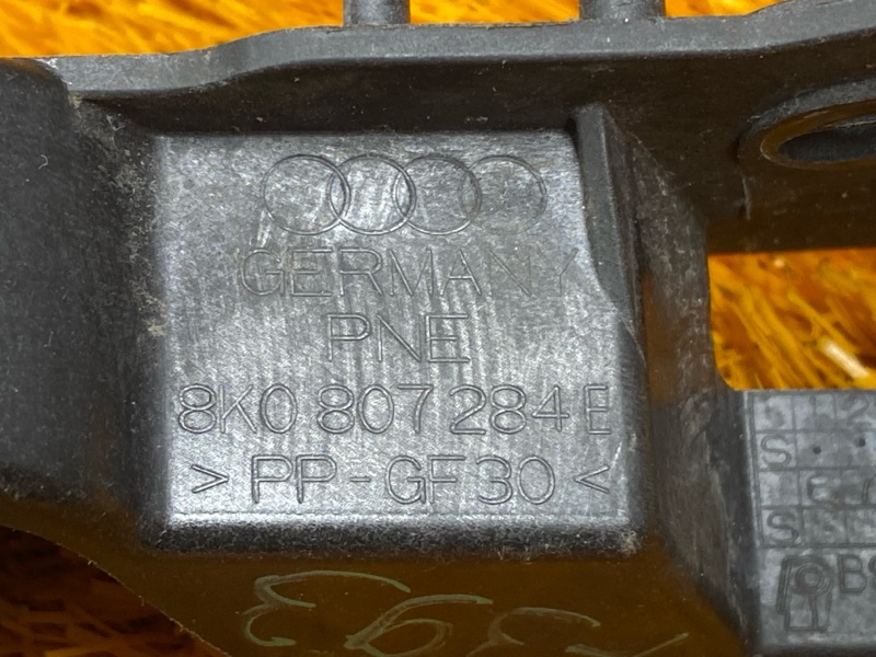 крепление бампера, 1500 рублей, Красноярск