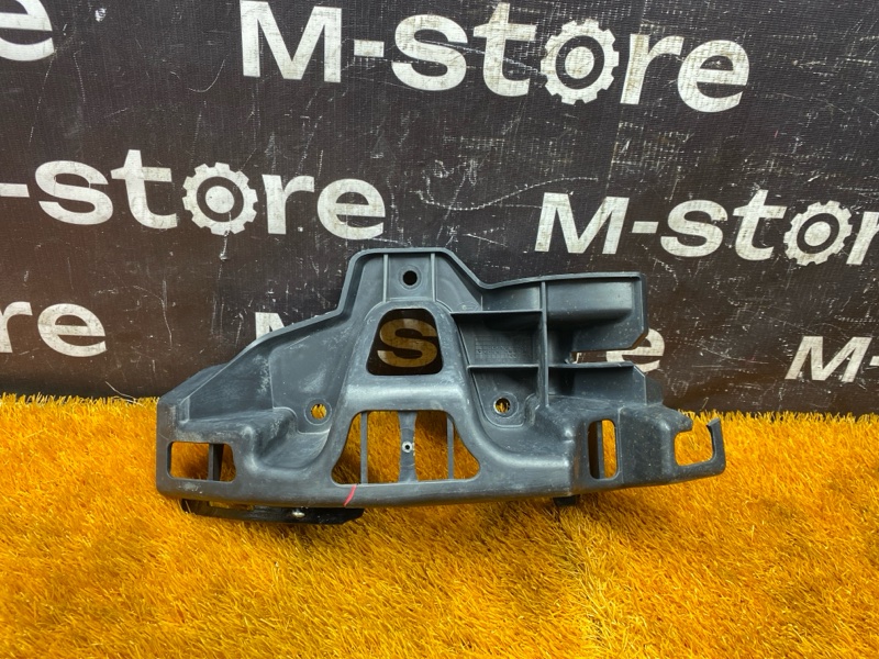 крепление бампера, 800 рублей, Красноярск