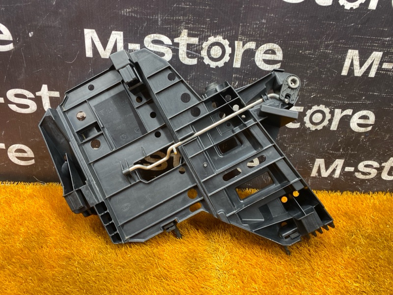 кронштейн фары, 5000 рублей, Красноярск