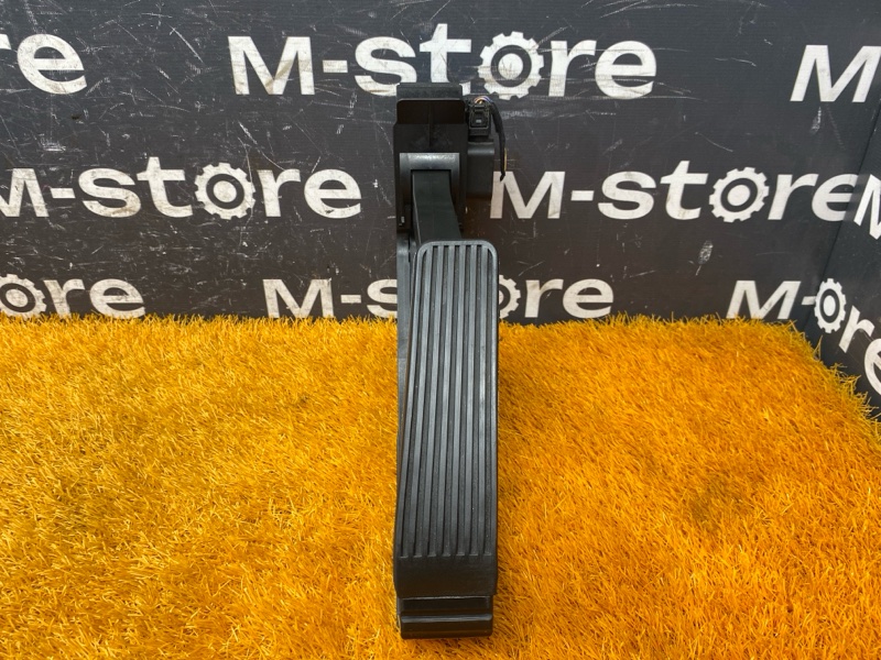 педаль газа, 2500 рублей, Красноярск