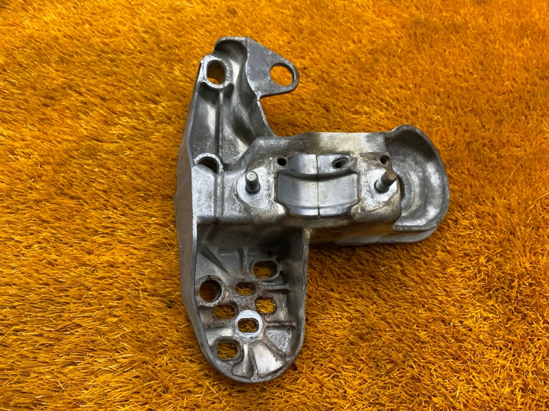 Кронштейн подушки двигателя, 1000 рублей, Красноярск